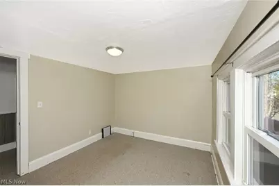 1366 Prospect Street, Barberton, OH 44203 - Photo 41