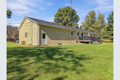6904 Atlantic Boulevard NE, Louisville, OH 44641 - Photo 17