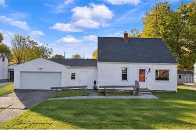 2917 Kirby Avenue NE, Canton, OH 44705 - Photo 1