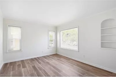 16220 Throckley Avenue, Loveland, OH 44128 - Photo 5