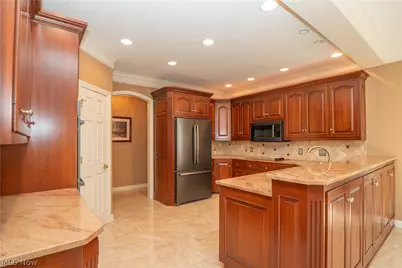 4966 Abbey Church Avenue NW, Canton, OH 44718 - Photo 11