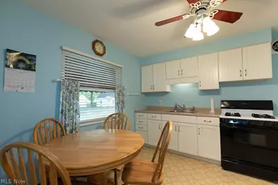 14613 Emery Avenue, Loveland, OH 44135 - Photo 15