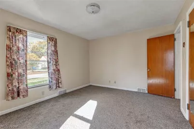 795 S Hawkins Avenue, Akron, OH 44320 - Photo 19