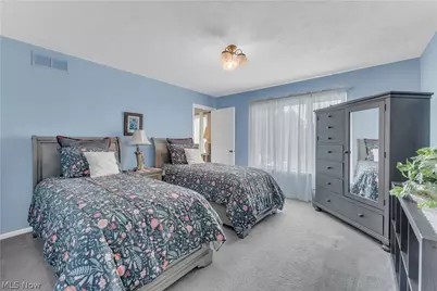 8411 N Bluff Drive, Grandview Heights, OH 44147 - Photo 25