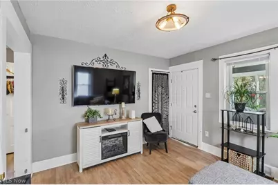 170 17th Street NW, Barberton, OH 44203 - Photo 7