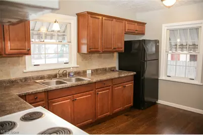 2211 Myrtle Avenue NW, Canton, OH 44709 - Photo 7