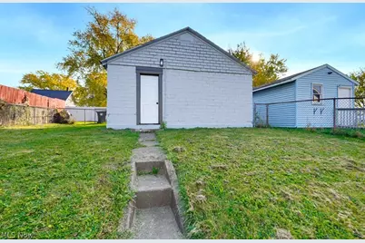 1008 Clinton Avenue SW, Canton, OH 44706 - Photo 5