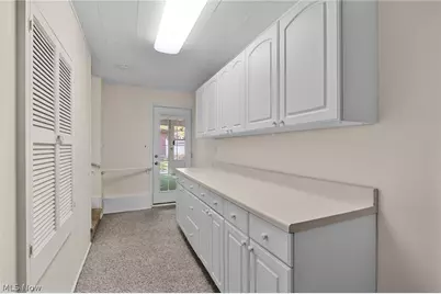 2812 E Wallings Road, Grandview Heights, OH 44147 - Photo 3