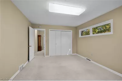 2812 E Wallings Road, Grandview Heights, OH 44147 - Photo 15