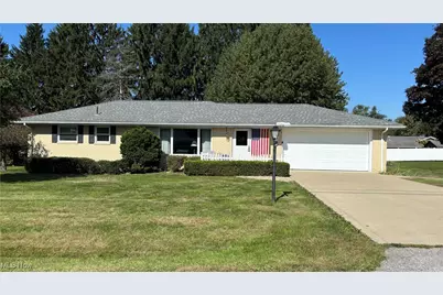 49306 S Meadowbrook Circle, East Liverpool, OH 43920 - Photo 1