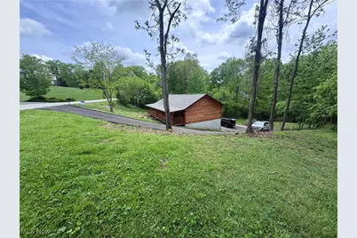 316 Ridgewood Boulevard, Belpre, OH 45714 - Photo 1