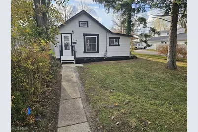 246 Courtland Boulevard, Eastlake, OH 44095 - Photo 1