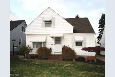 15613 Maplewood Avenue, Maple Heights, OH 44137 - Photo 1