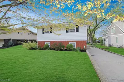 1318 E 4th Street, Marblehead, OH 43440 - Photo 1