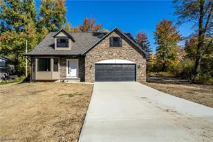 1450 W Edgerton Rd, Grandview Heights, OH 44147 - Photo 1