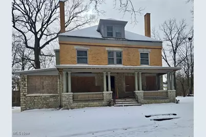 239 N Heights Avenue, Youngstown, OH 44504 - Photo 1