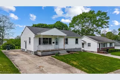 266 Lynn Drive, Cuyahoga Falls, OH 44221 - Photo 1