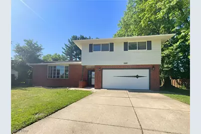 13689 Pineview Court, Loveland, OH 44130 - Photo 1