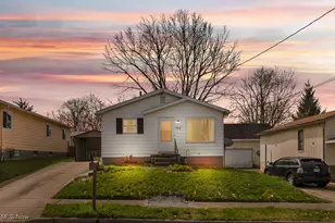 702 Annapolis Ave, Akron, OH 44310 - Photo 1