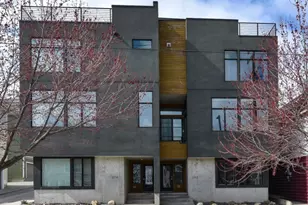 2512 W 7th St, Loveland, OH 44113 - Photo 1