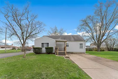 2216 34th Street NE, Canton, OH 44705 - Photo 1