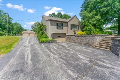 148 N Kimberly Avenue N, Youngstown, OH 44515 - Photo 1