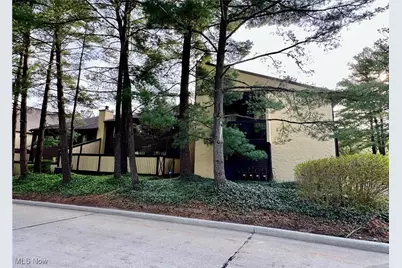 565 Hampton Ridge Drive, Akron, OH 44313 - Photo 1