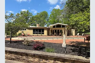 805 Lynnwood Drive, Minerva, OH 44657 - Photo 1