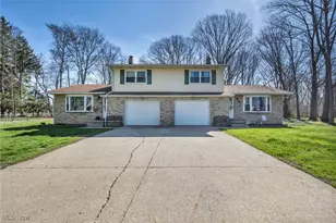 725 Neal Rd, Akron, OH 44312 - Photo 1