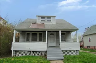 19811 Pawnee Ave, Loveland, OH 44119 - Photo 1