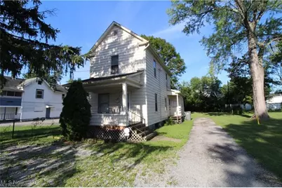 18 Whitney Avenue S, Youngstown, OH 44509 - Photo 1