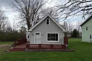 1081 Lake Ave, Aurora, OH 44202 - Photo 1