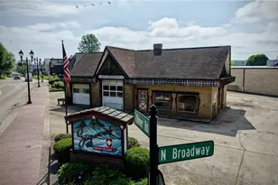 102 Dover Rd NE, Sugarcreek, OH 44681 - Photo 1