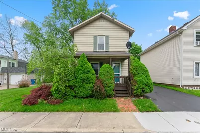 215 Holford Avenue, Niles, OH 44446 - Photo 1