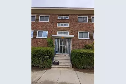 17802 Lake Shore Boulevard, Loveland, OH 44119 - Photo 1