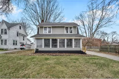 829 Crestview Ave, Akron, OH 44320 - Photo 1