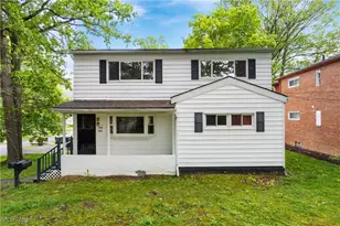 1688-1690 Tanglewood Dr, Akron, OH 44313 - Photo 1