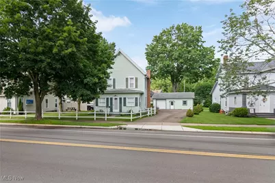 811 E High Avenue, New Philadelphia, OH 44663 - Photo 1