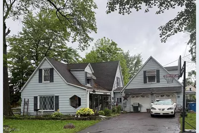 155 Smithfield Street, Struthers, OH 44471 - Photo 1