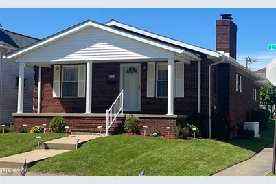 139 E Walnut Street, Barnesville, OH 43713 - Photo 1