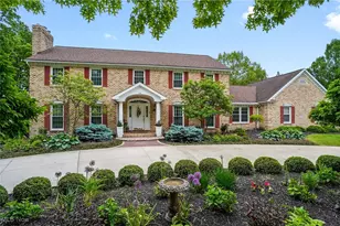 575 Pine Point Dr, Akron, OH 44333 - Photo 1