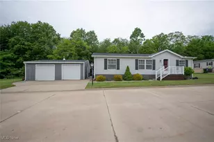 5725 Joleda Dr SW, Canton, OH 44706 - Photo 1