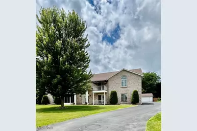 930 Pearson Circle #4, Youngstown, OH 44512 - Photo 1