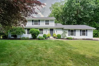 2 West Drive NE, Hartville, OH 44632 - Photo 1