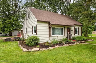 1558 9th St, Cuyahoga Falls, OH 44221 - Photo 1