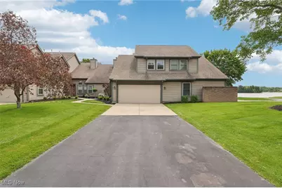 322 N Bayshore Drive #3, Columbiana, OH 44408 - Photo 1