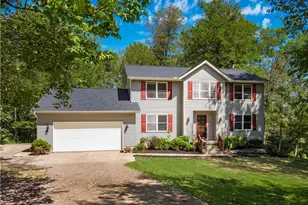 310 Trappers Hollow Rd, Zanesville, OH 43701 - Photo 1