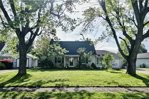 328 Grandview Ave NW, Canton, OH 44708 - Photo 1