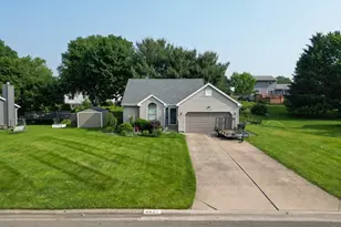 6647 Avalon St NW, Canton, OH 44708 - Photo 1