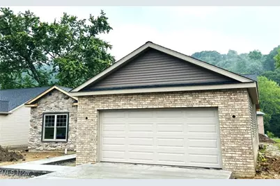 291 Haley Circle, Weirton, WV 26062 - Photo 1